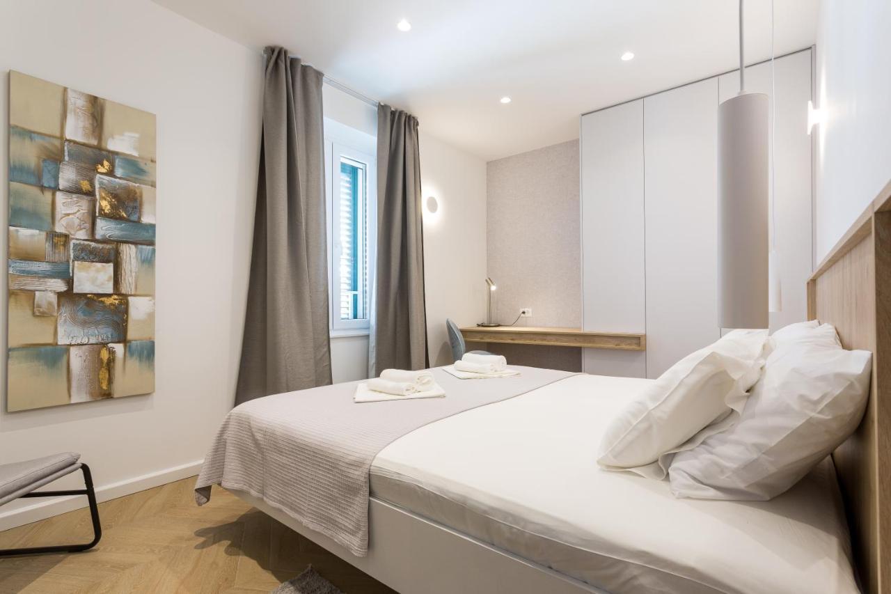 Top Floor Luxury Suite Split Exterior photo